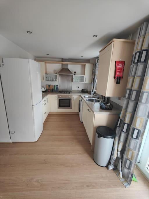 Shoreline Seaside Holiday Home Aberavon Beach 塔尔伯特港 外观 照片